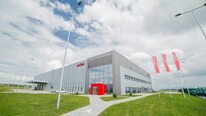 Oerlikon Balzers eröffnet größtes Produktionszentrum in der Slowakei für die Wärmebehandlung von Automobilkomponenten
